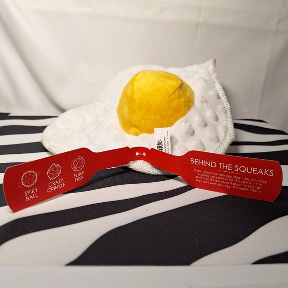 NWT Bark Puppy Side Up Egg Dog Toy L - Picture 2 of 4